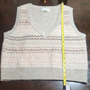 Heartloom V-Neck Sweater Vest in Cream Brown Pink Grey